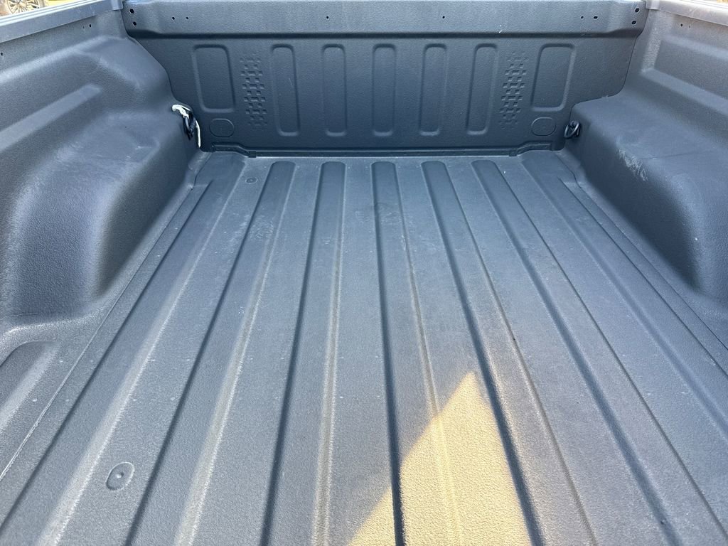 Used 2025 Jeep Gladiator Mojave image 11