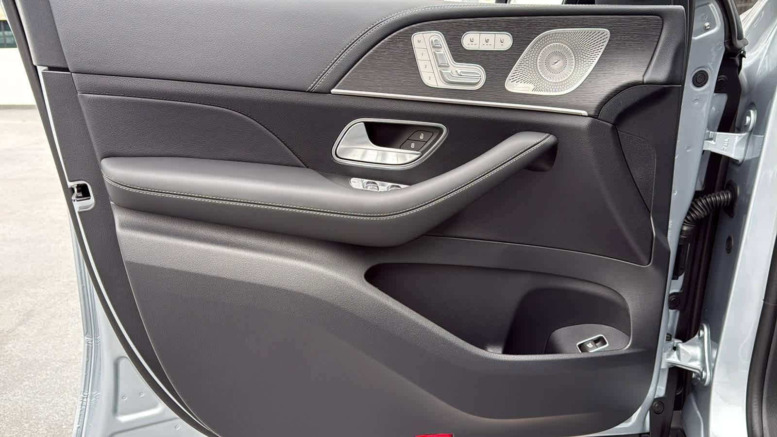 New 2026 Mercedes-Benz GLE 53 AMG 4MATIC Coupe image 15