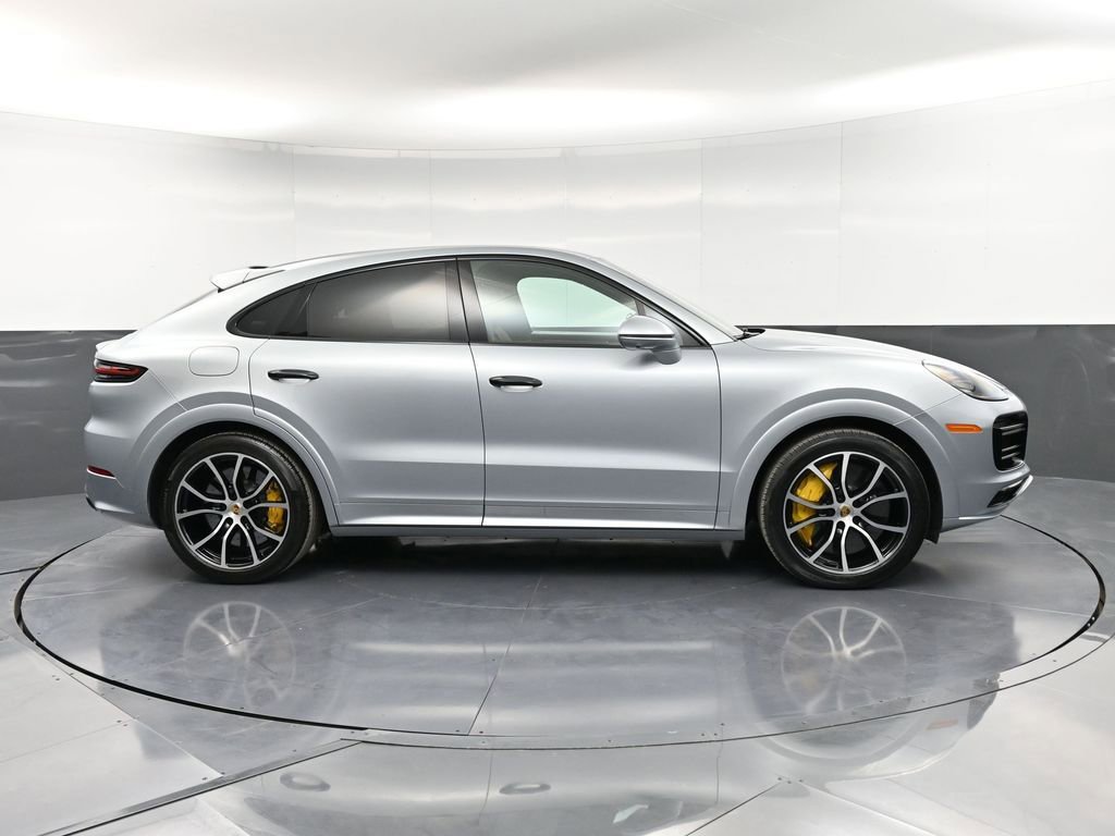 Certified 2023 Porsche Cayenne Turbo image 9