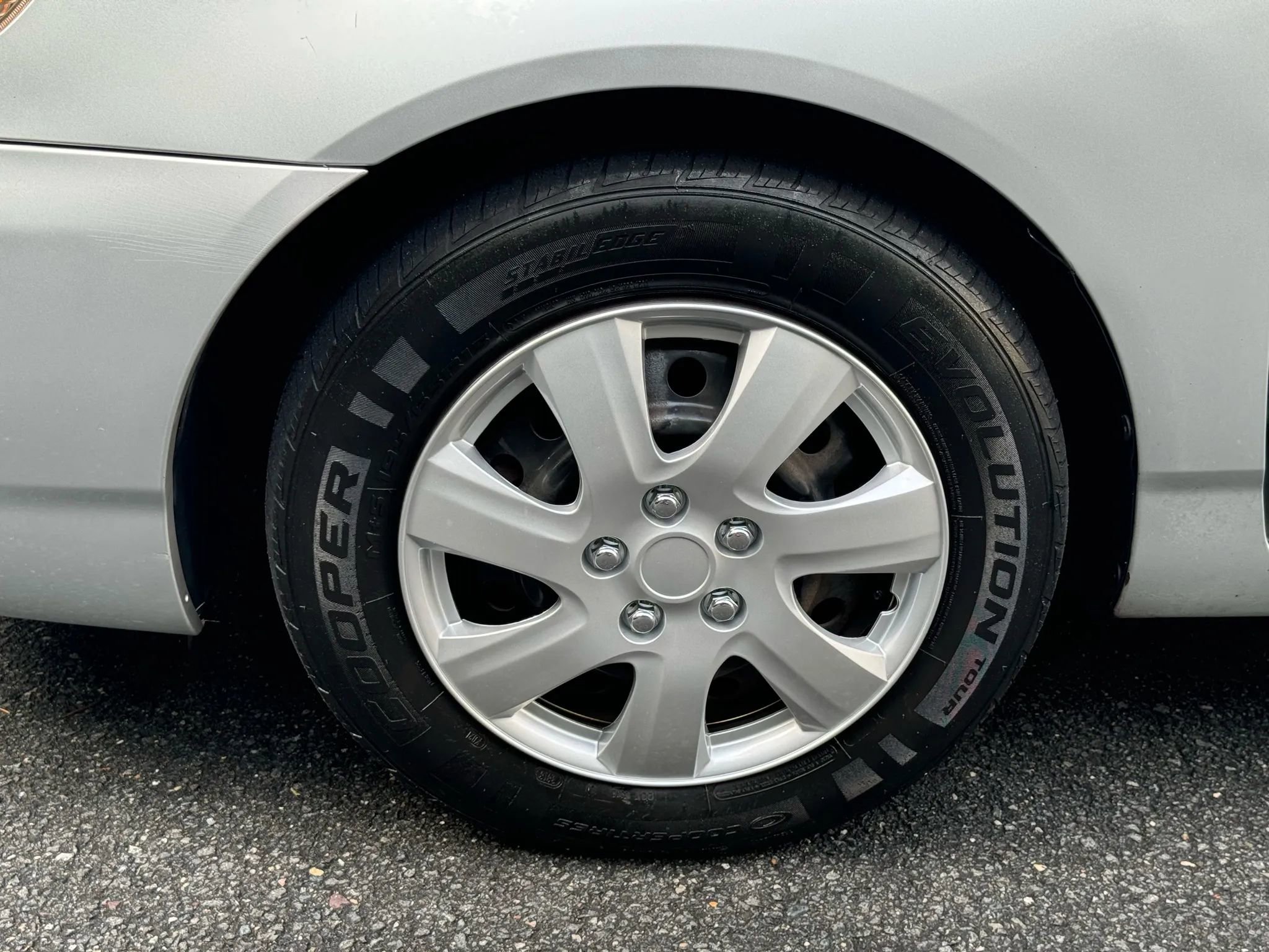 Used 2005 Toyota Corolla LE image 14