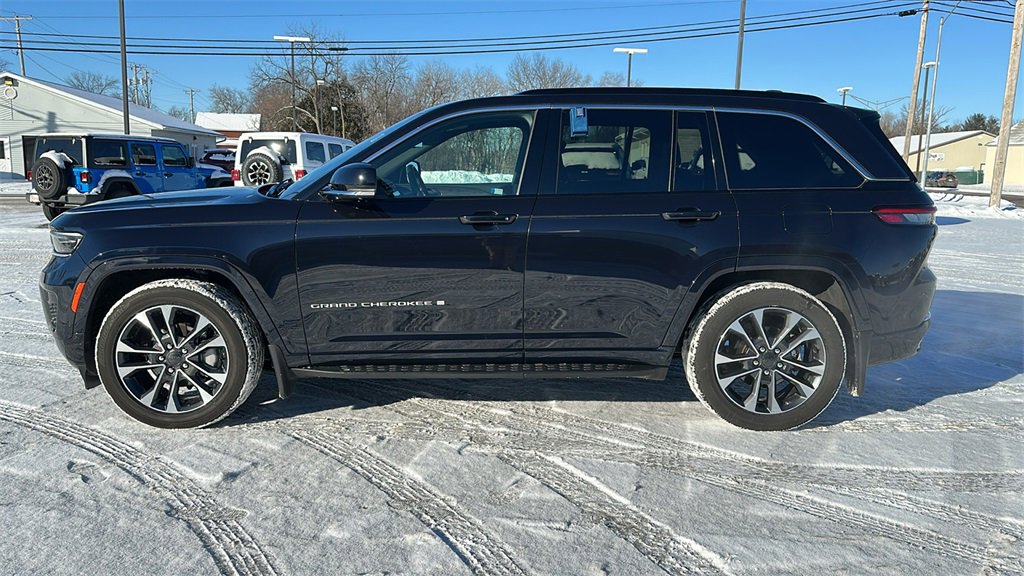 Used 2024 Jeep Grand Cherokee Overland w/ Adv Protech Group III image 4