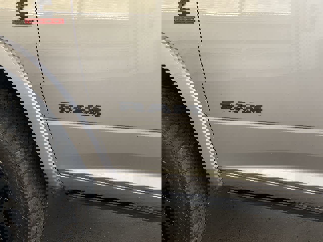 Used 2020 RAM 3500 Laramie image 10