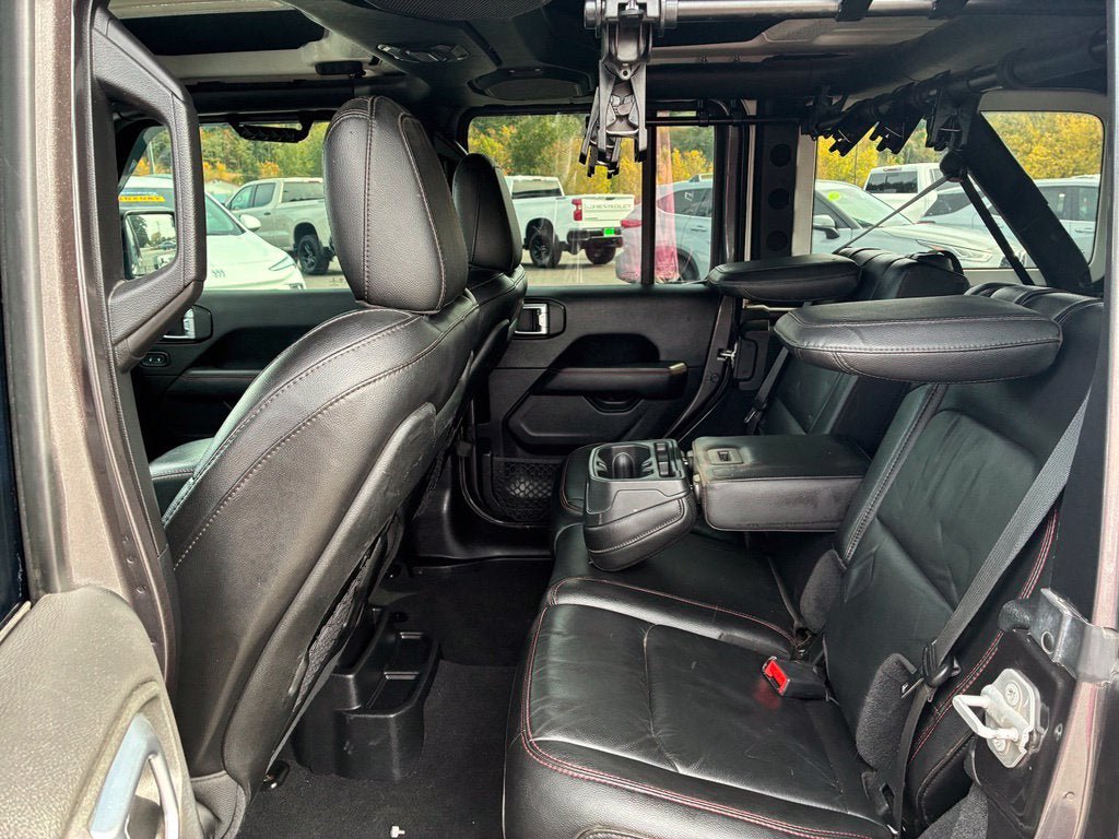 Used 2021 Jeep Wrangler Unlimited Rubicon AWD/4WD image 12