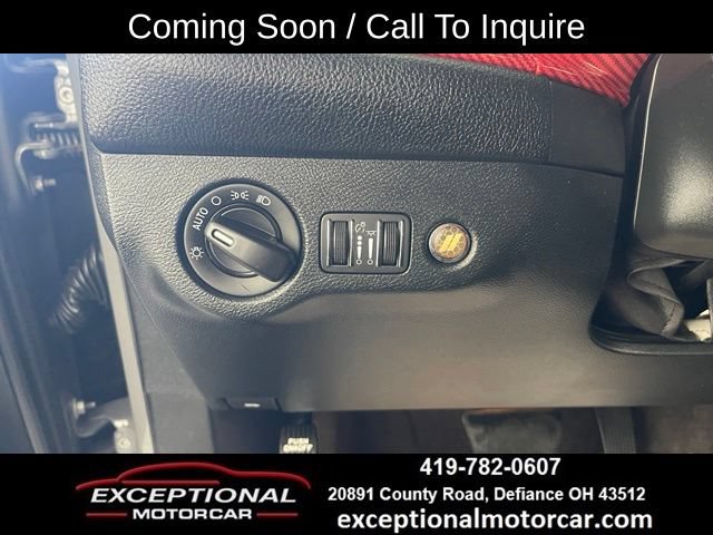 Used 2018 Dodge Challenger SXT RWD image 36
