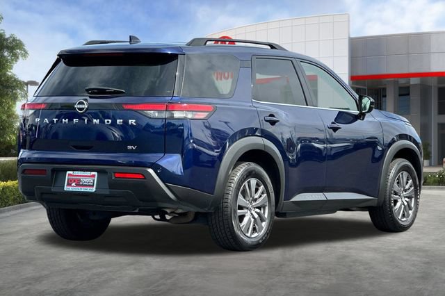 Used 2024 Nissan Pathfinder SV FWD image 4
