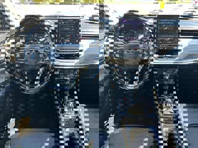 Used 2022 Jeep Compass Limited image 13