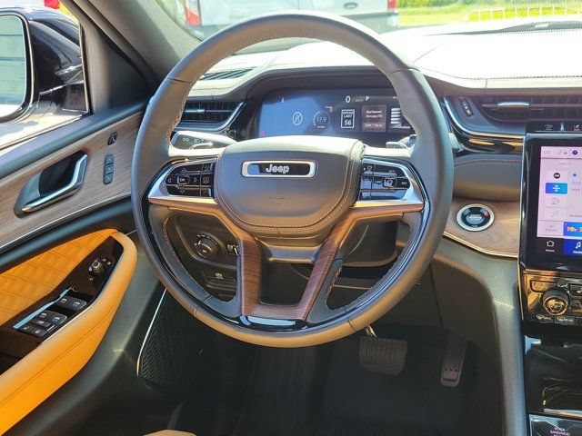 Used 2024 Jeep Grand Cherokee L Summit w/ Advanced Protech Group IV AWD/4WD image 21