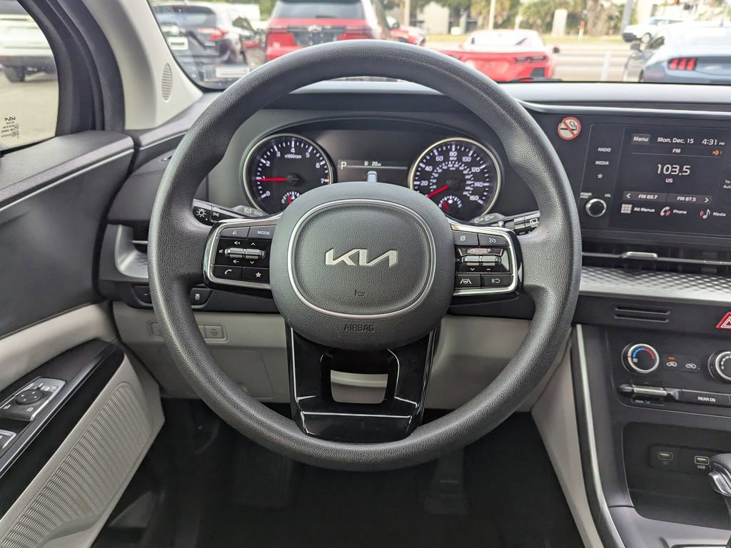 Certified 2024 Kia Carnival LX image 11