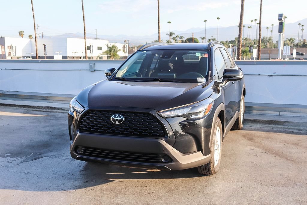 Used 2022 Toyota Corolla Cross LE FWD image 4