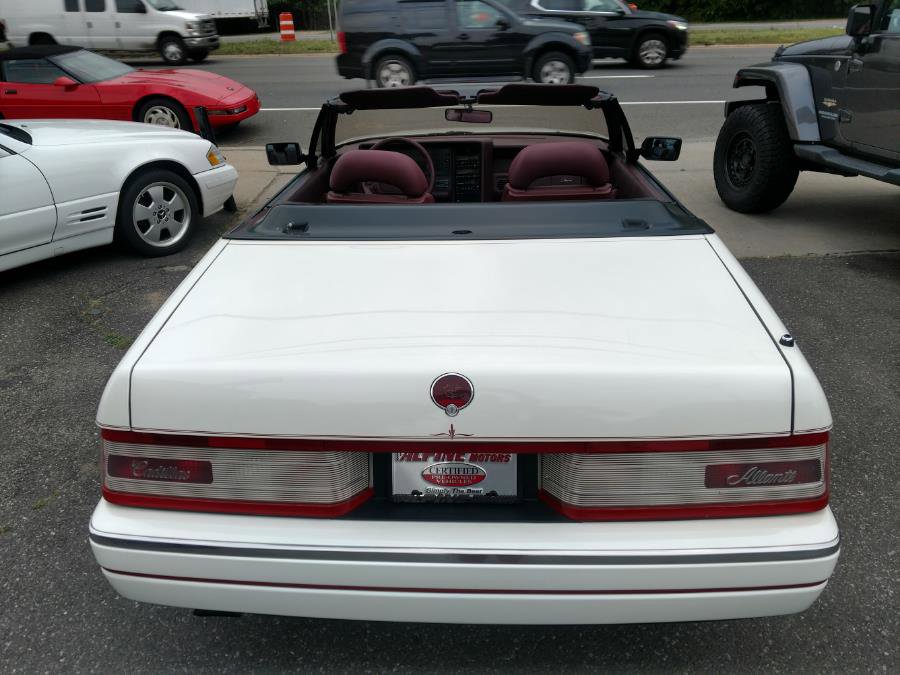Used 1990 Cadillac Allante FWD image 20