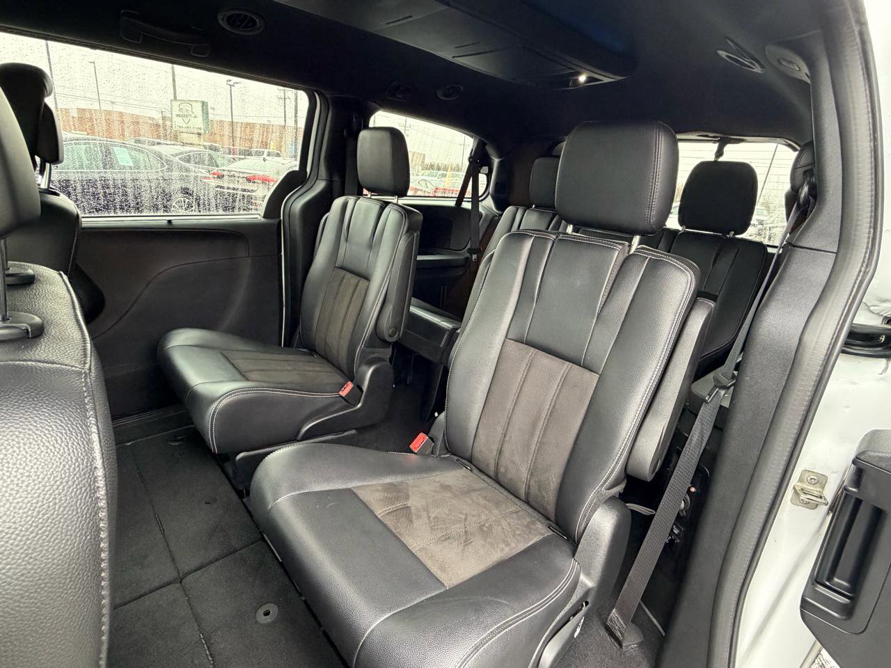 Used 2019 Dodge Grand Caravan SXT w/ Driver Convenience Group FWD image 11