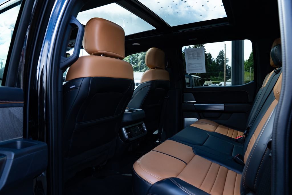 Used 2024 Ford F250 Platinum image 23