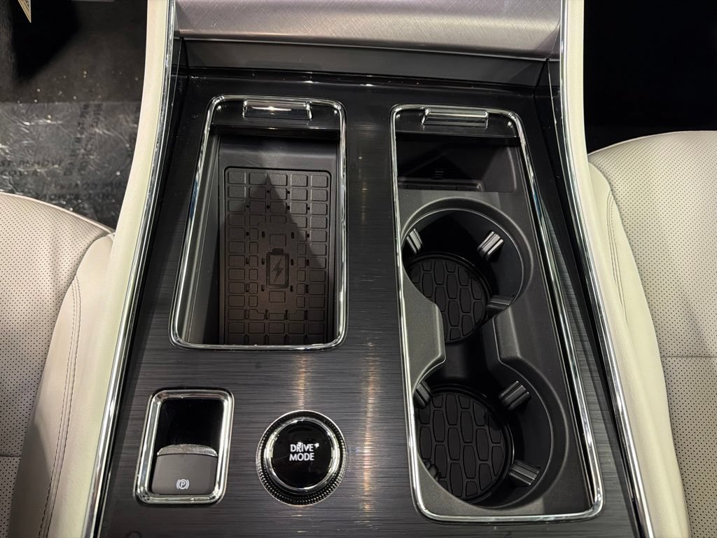 New 2026 Lincoln Aviator AWD image 16