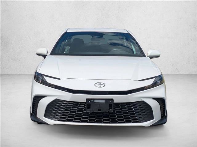 Used 2025 Toyota Camry SE image 2