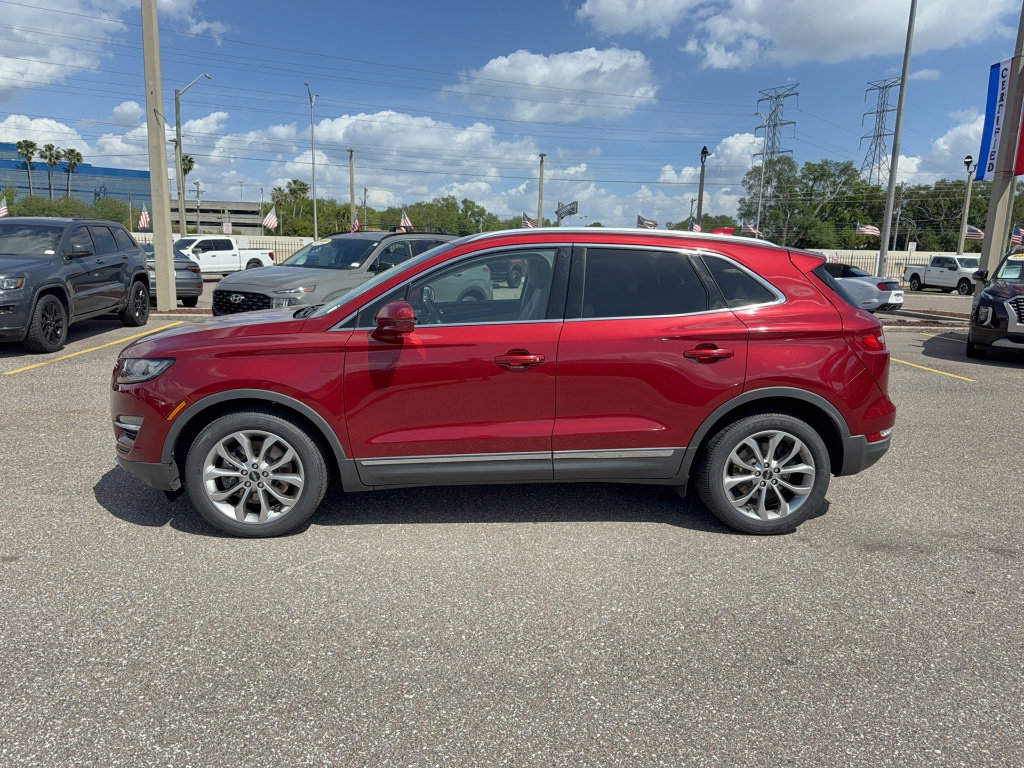 Used 2019 Lincoln MKC Select w/ Select Plus Package image 2