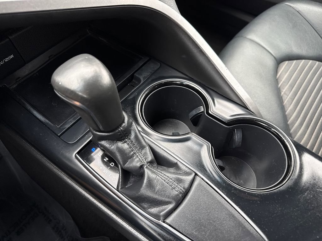 Used 2019 Toyota Camry SE image 21