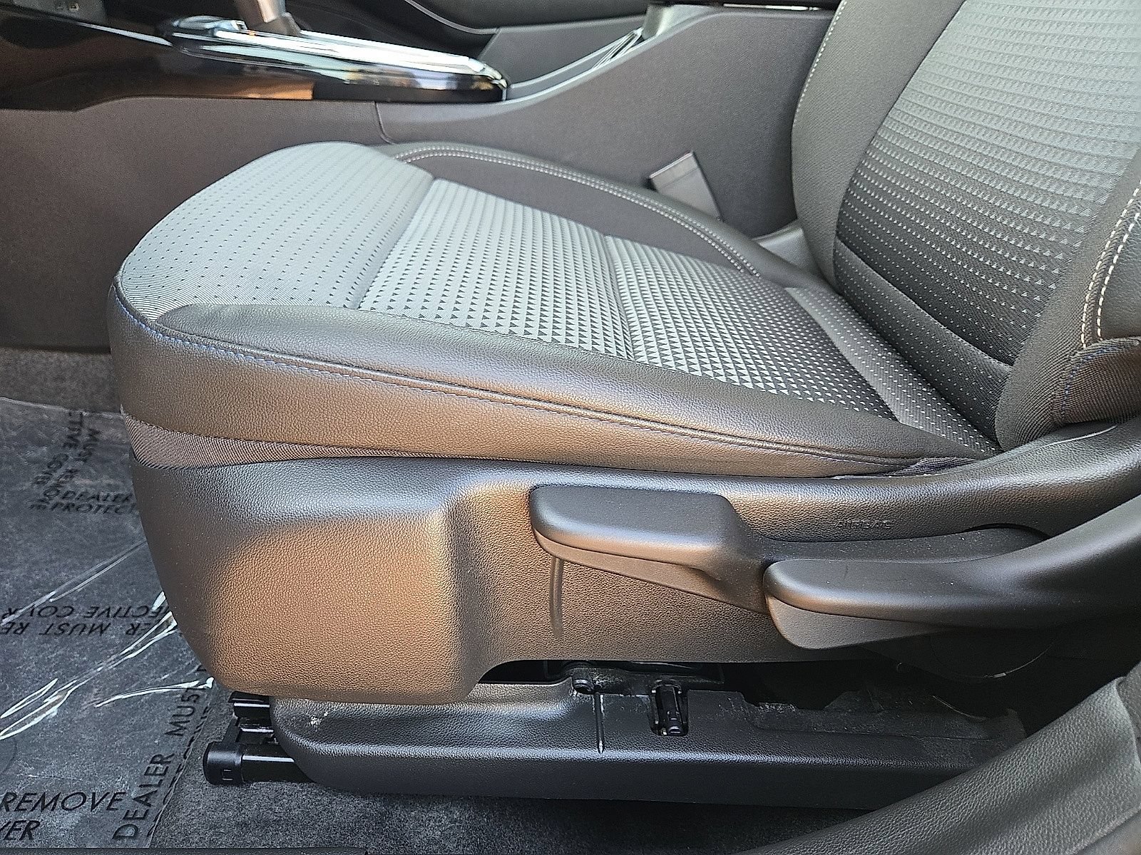Used 2026 Chevrolet Trax LT FWD image 24