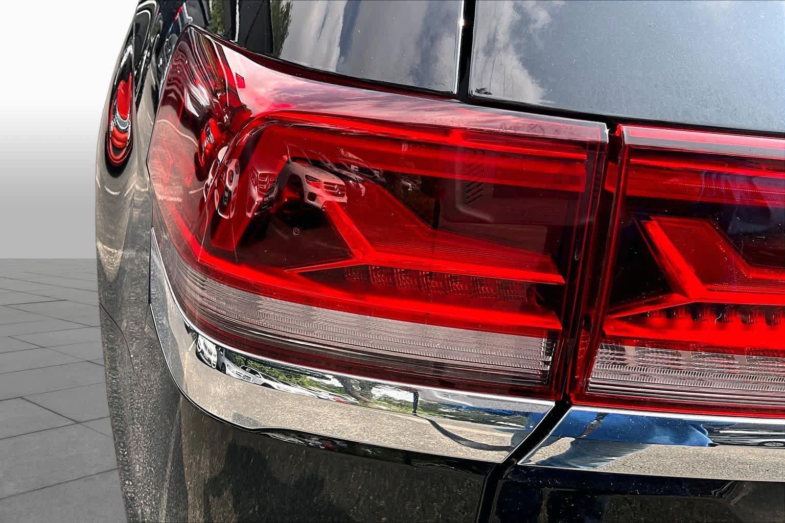 Certified 2024 Volkswagen Atlas SE FWD image 29
