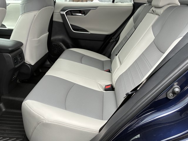 Used 2025 Toyota RAV4 Limited image 23