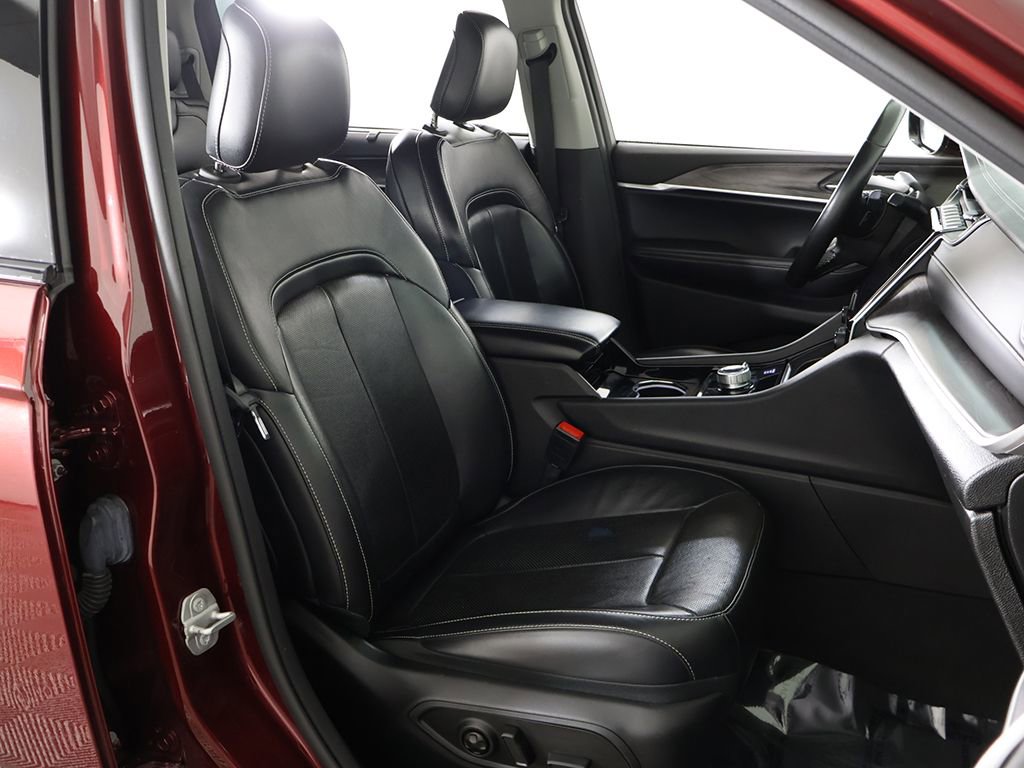 Used 2021 Jeep Grand Cherokee L Limited w/ Luxury Tech Group II AWD/4WD image 35