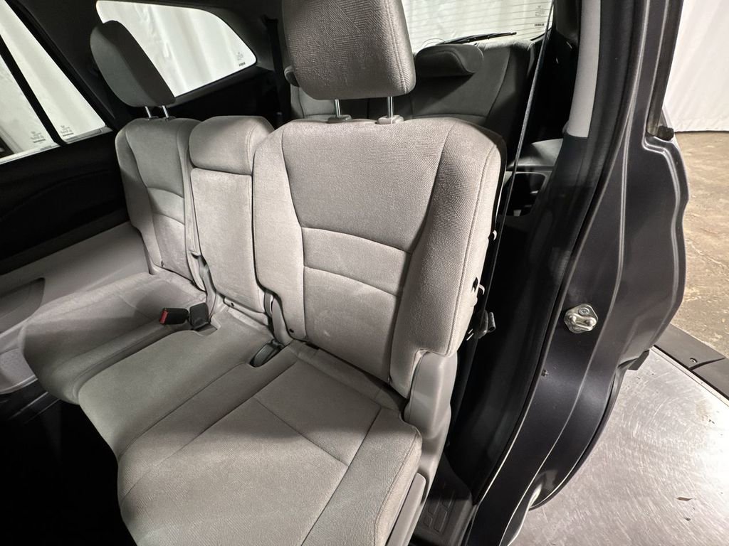 Used 2019 Honda Pilot LX image 28