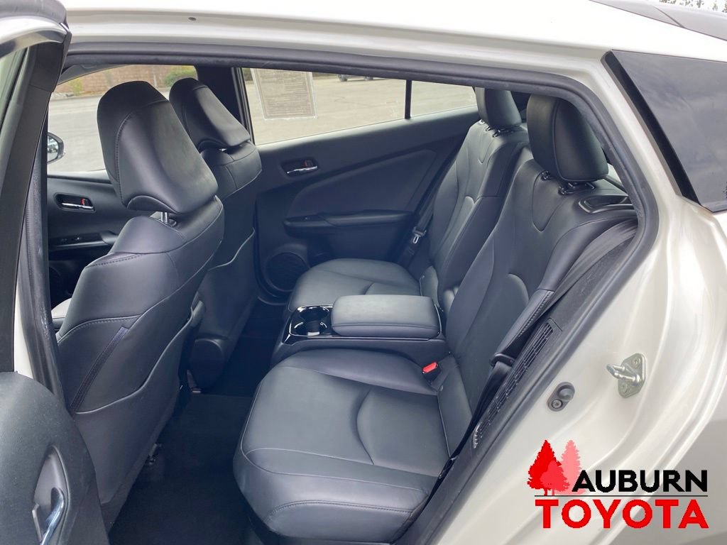 Used 2017 Toyota Prius Prime Advanced w/ Carpet Mat Package FWD image 20