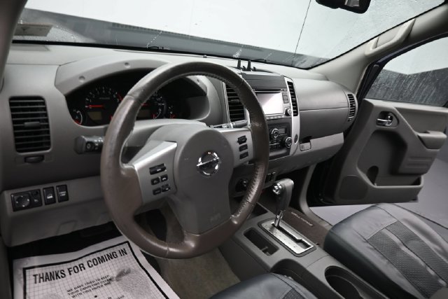 Used 2017 Nissan Frontier SV w/ SV Value Truck Package AWD/4WD image 12