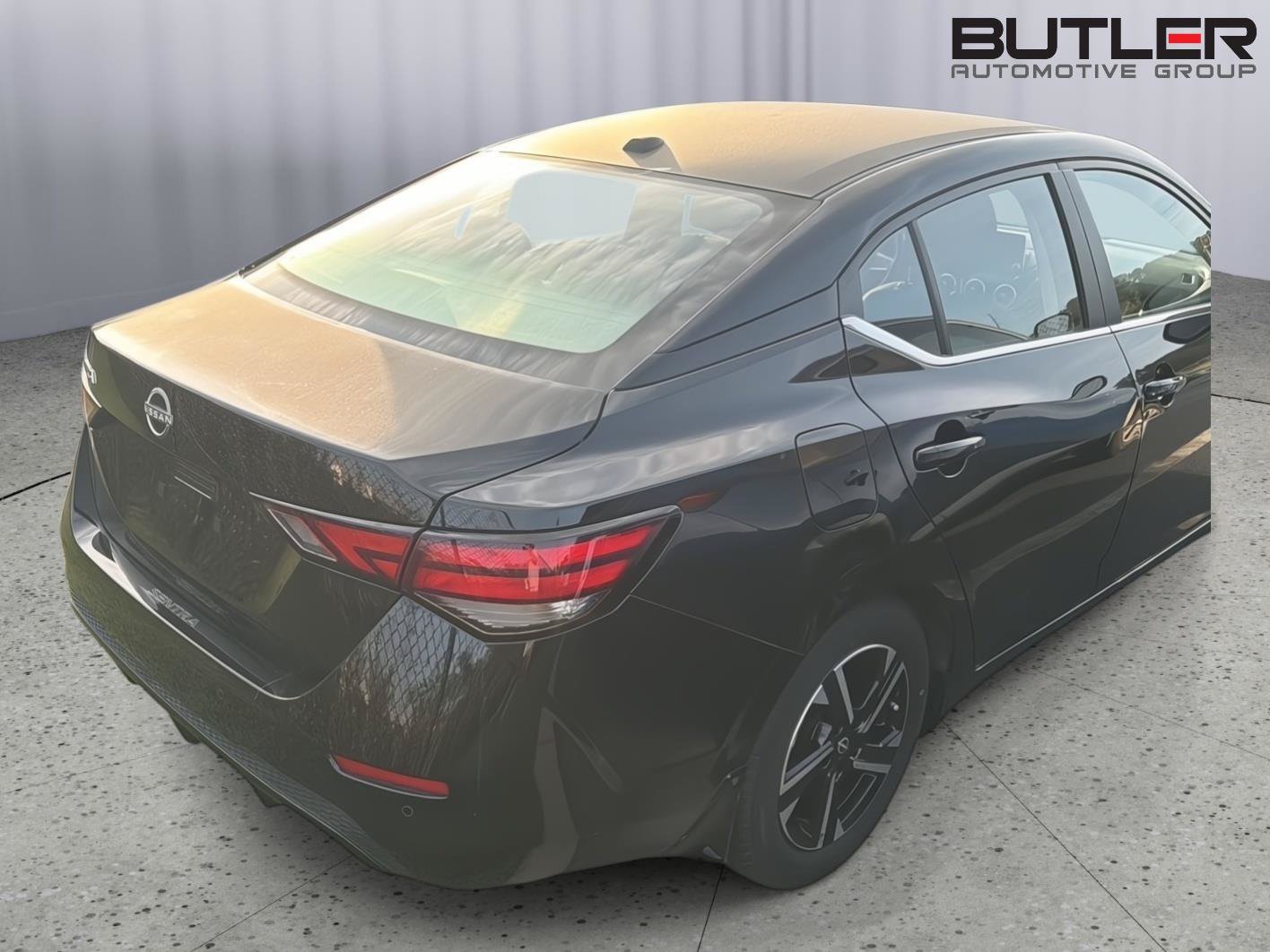 Used 2025 Nissan Sentra SV w/ All-Weather Package FWD image 8