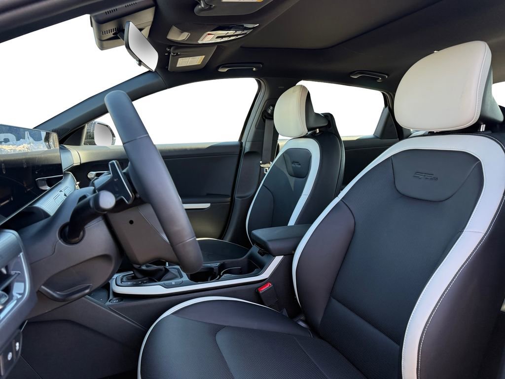 New 2026 Kia K4 GT-Line w/ GT-Line Sunroof Package image 9