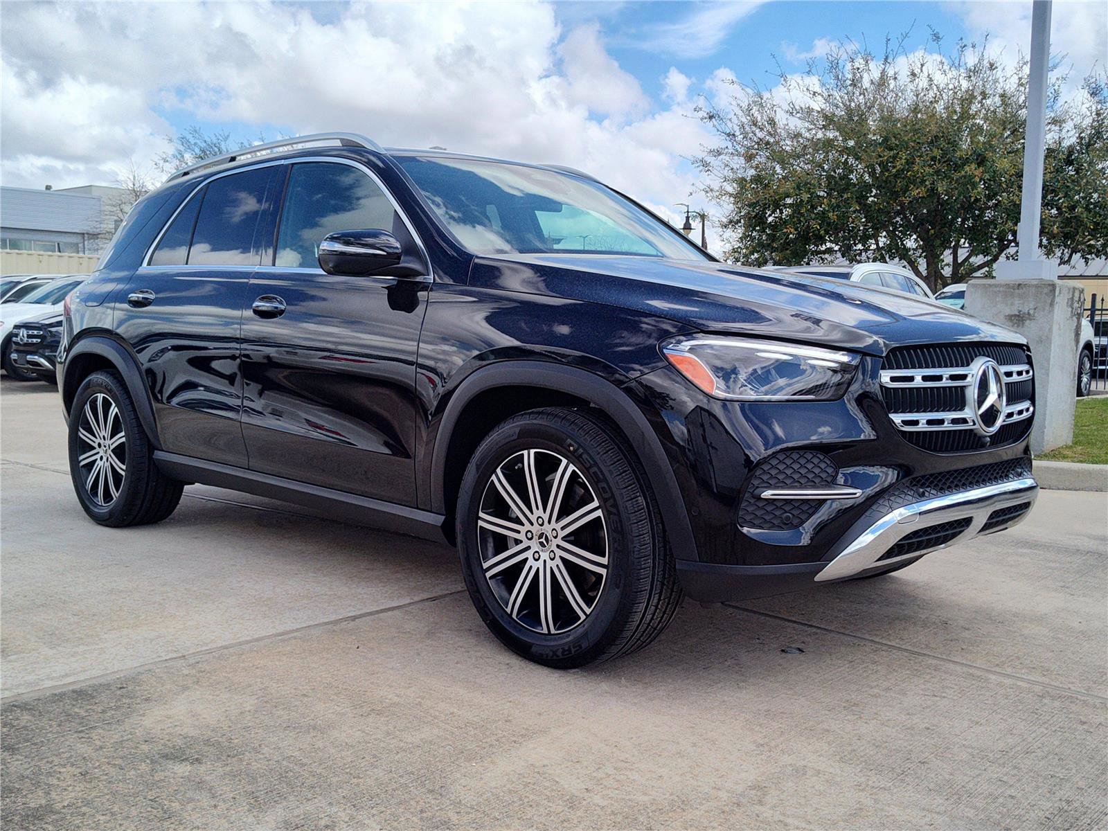 Used 2025 Mercedes-Benz GLE 350 4MATIC image 10