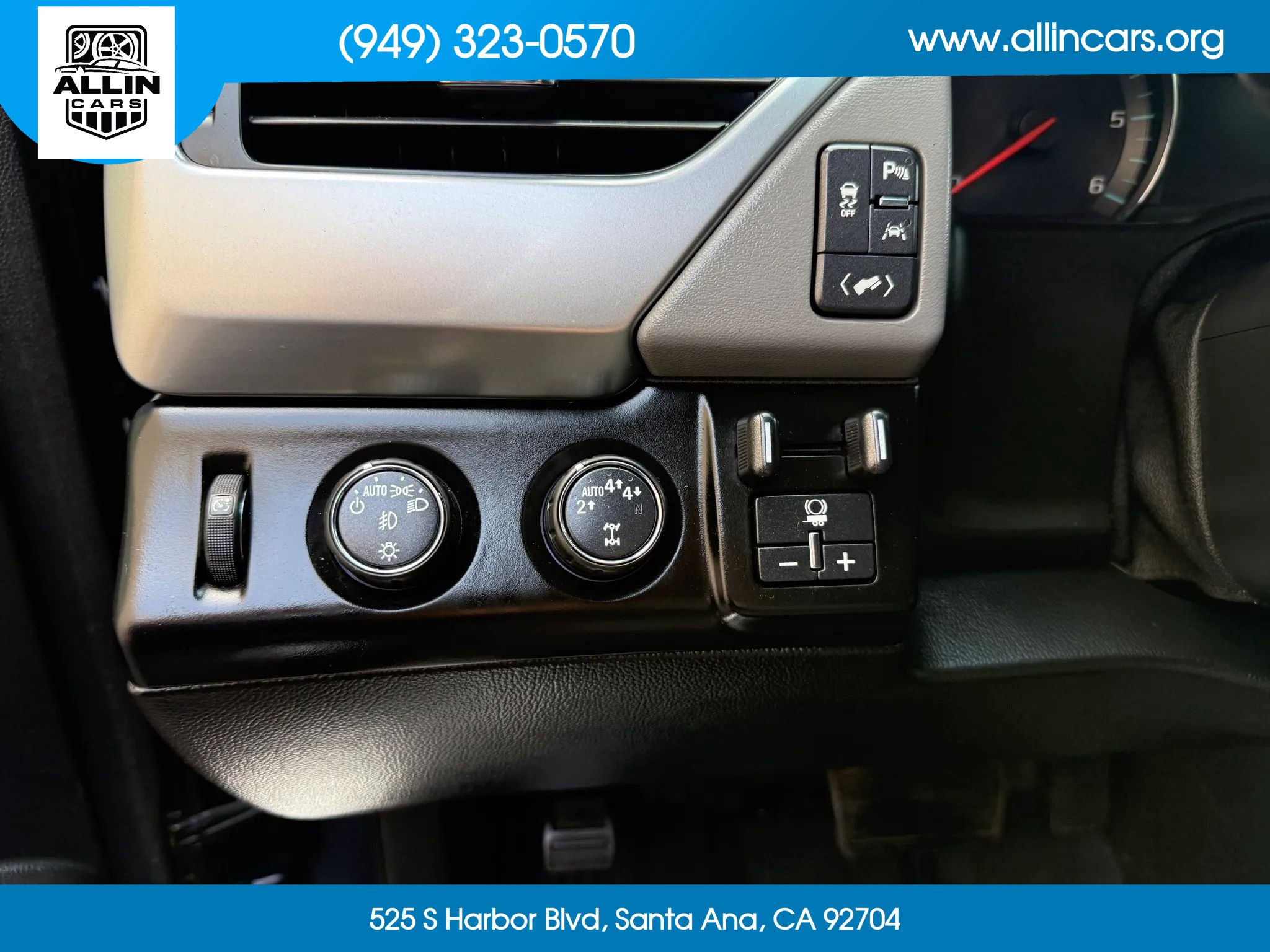 Used 2018 Chevrolet Tahoe LT w/ LT Signature Package image 16