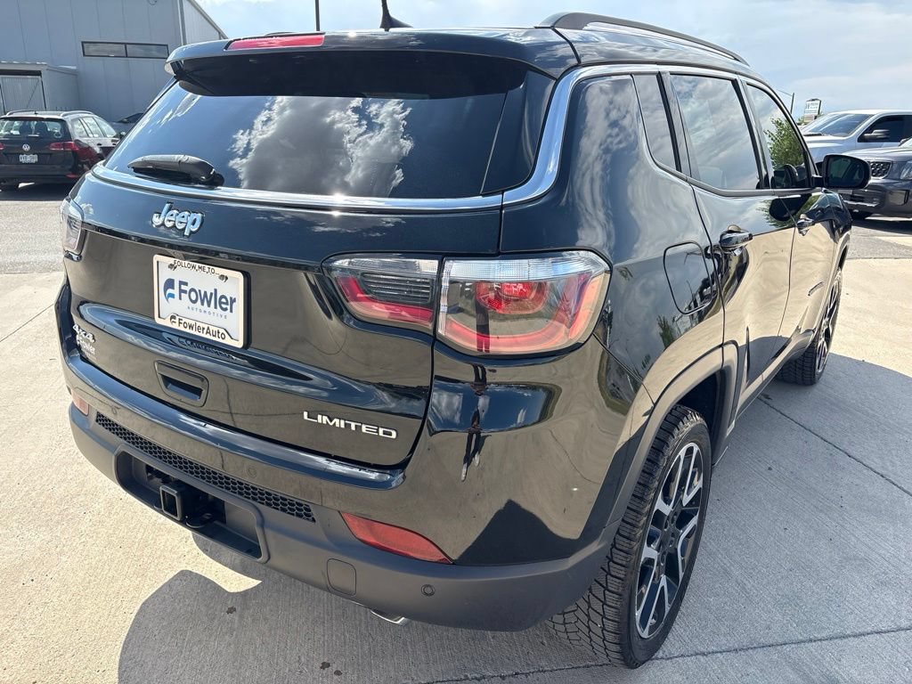 Used 2018 Jeep Compass Limited w/ Navigation Group AWD/4WD image 5