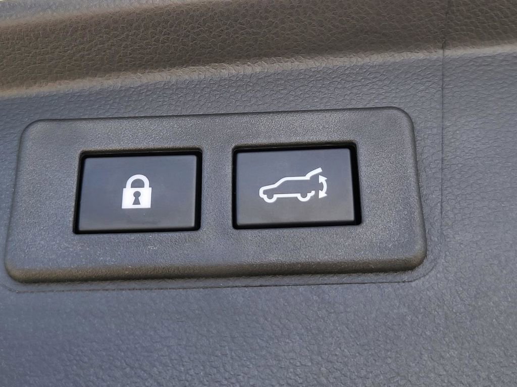 Certified 2025 Subaru Outback Onyx Edition image 12