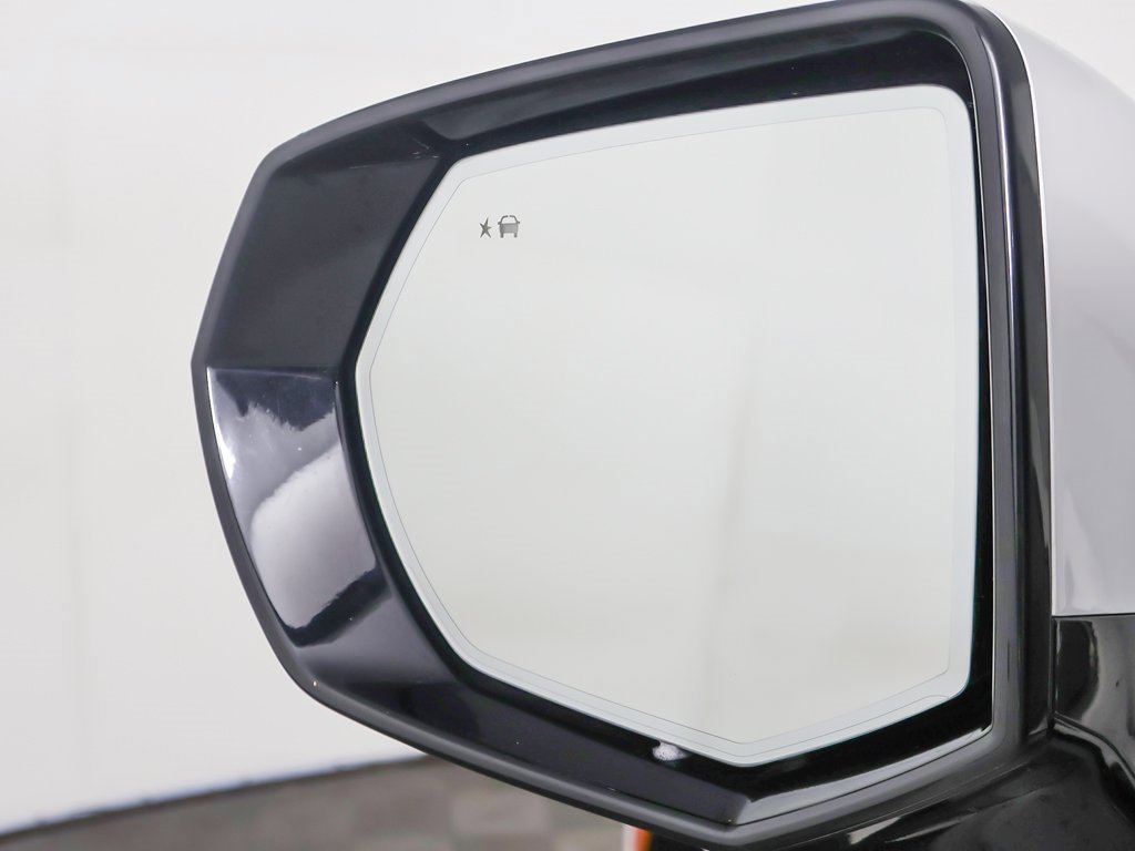 Used 2021 GMC Yukon Denali w/ Denali Premium Package image 44