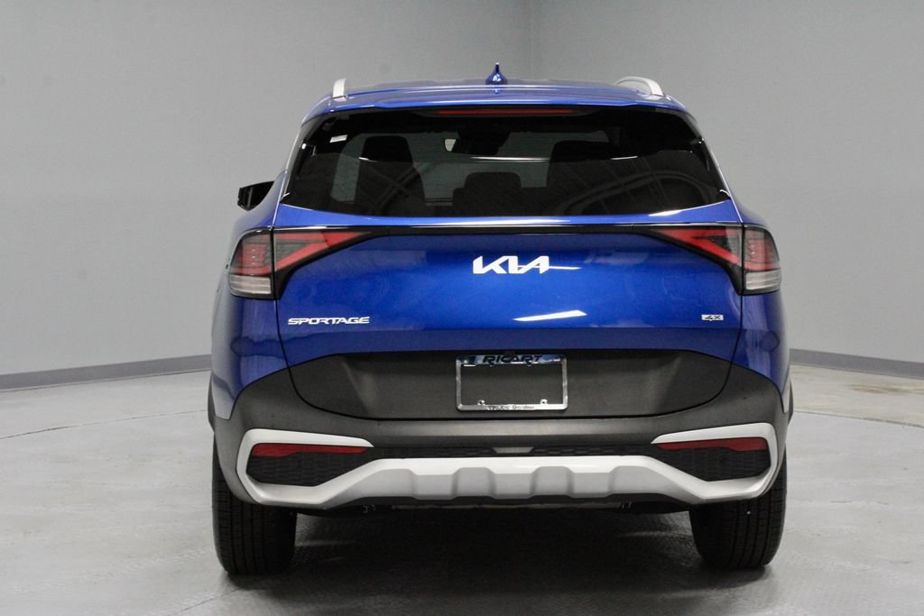 Used 2024 Kia Sportage EX AWD/4WD image 11