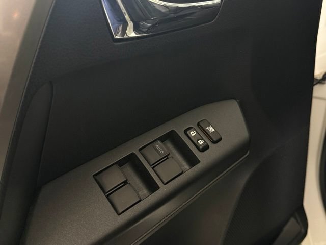 Used 2017 Toyota RAV4 XLE w/ Premium Special Value Package AWD/4WD image 30