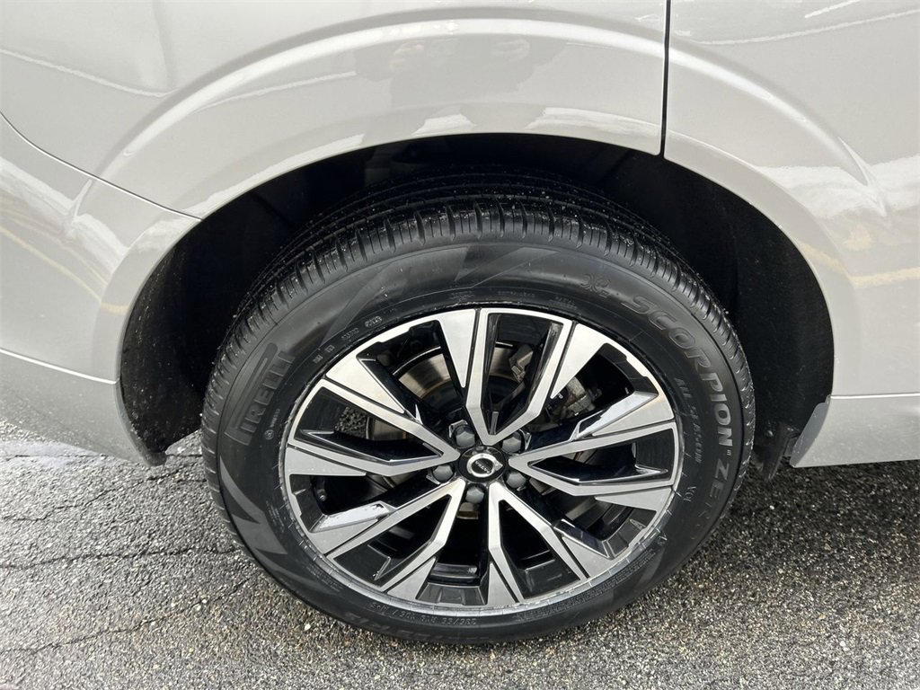 Certified 2023 Volvo XC60 B5 Core w/ Climate Package image 12