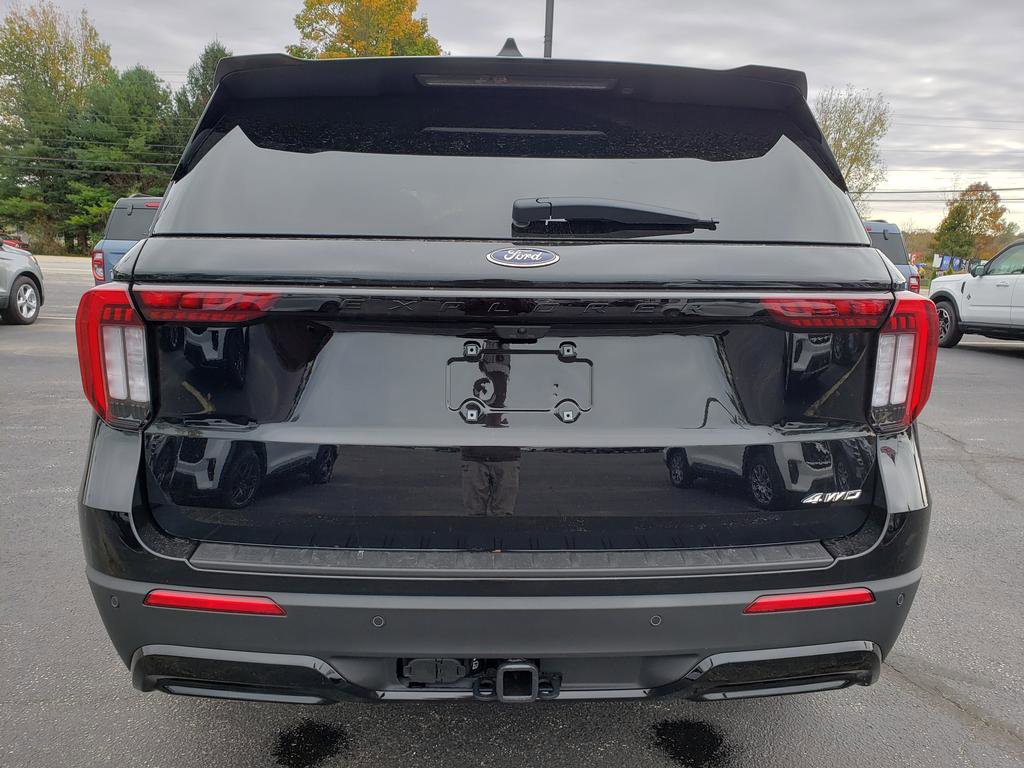 New 2026 Ford Explorer ST-Line image 6