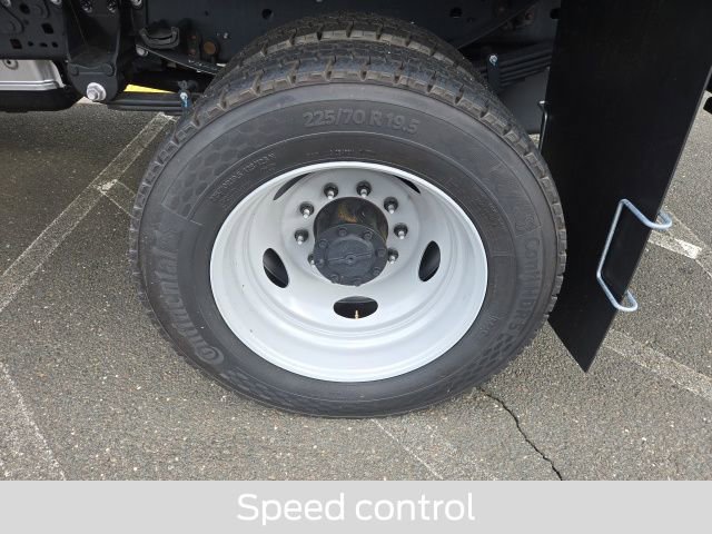 New 2025 Ford F550 XL image 21