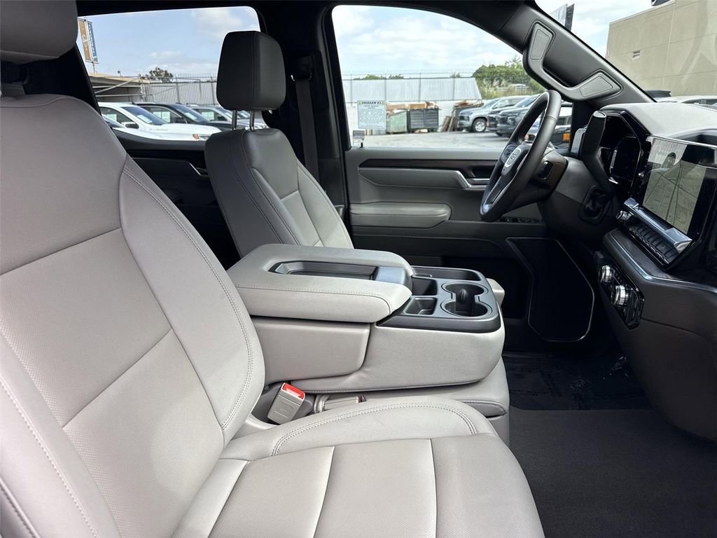 Used 2026 GMC Sierra 1500 SLT image 26