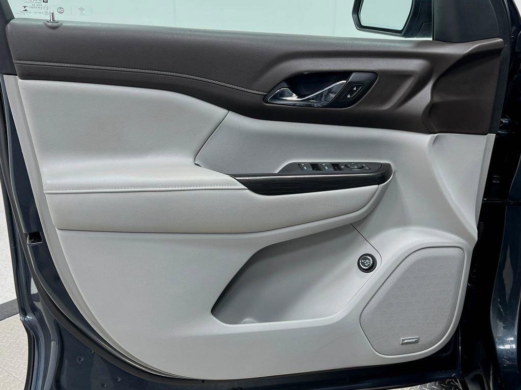 Used 2019 GMC Acadia SLT image 15