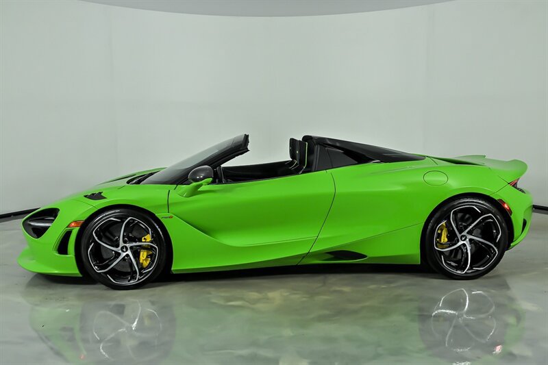 Used 2024 McLaren 750S Spider RWD image 8