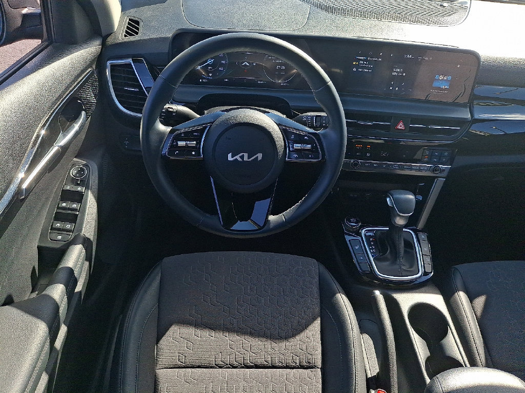 Certified 2024 Kia Seltos X-Line AWD/4WD image 12