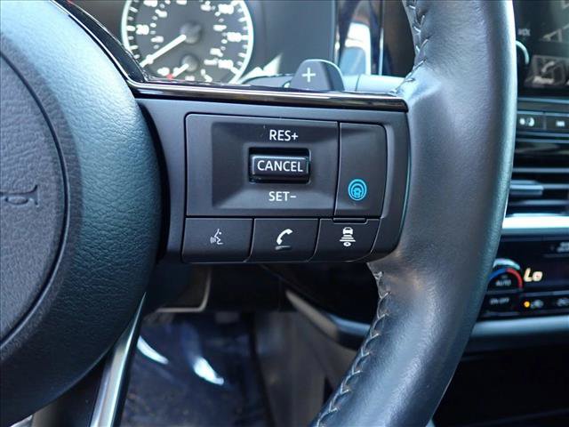 Used 2023 Nissan Pathfinder SL AWD/4WD image 16