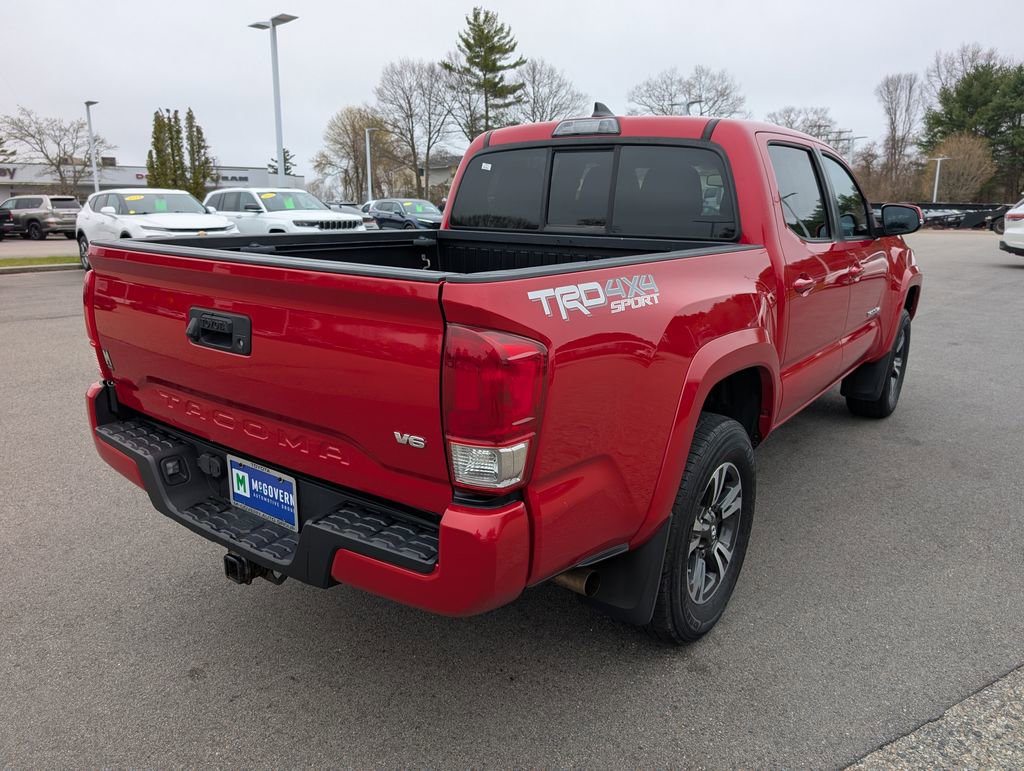 Used 2016 Toyota Tacoma TRD Sport w/ Towing Package AWD/4WD image 5