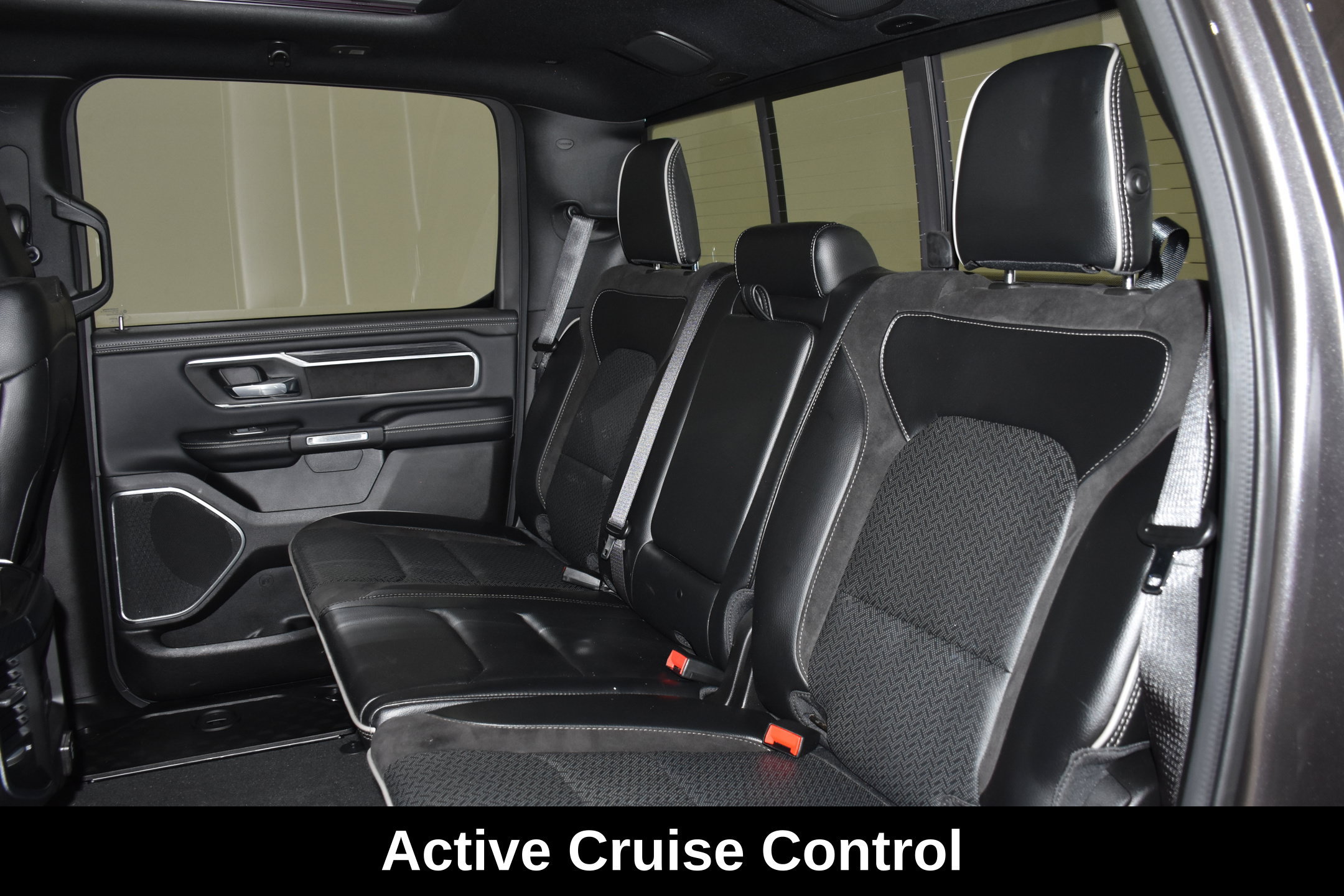 Used 2023 RAM 1500 Laramie AWD/4WD image 30