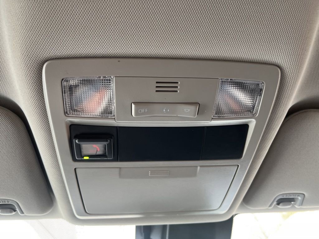 Used 2021 Toyota Tacoma SR5 w/ Trail Edition image 27