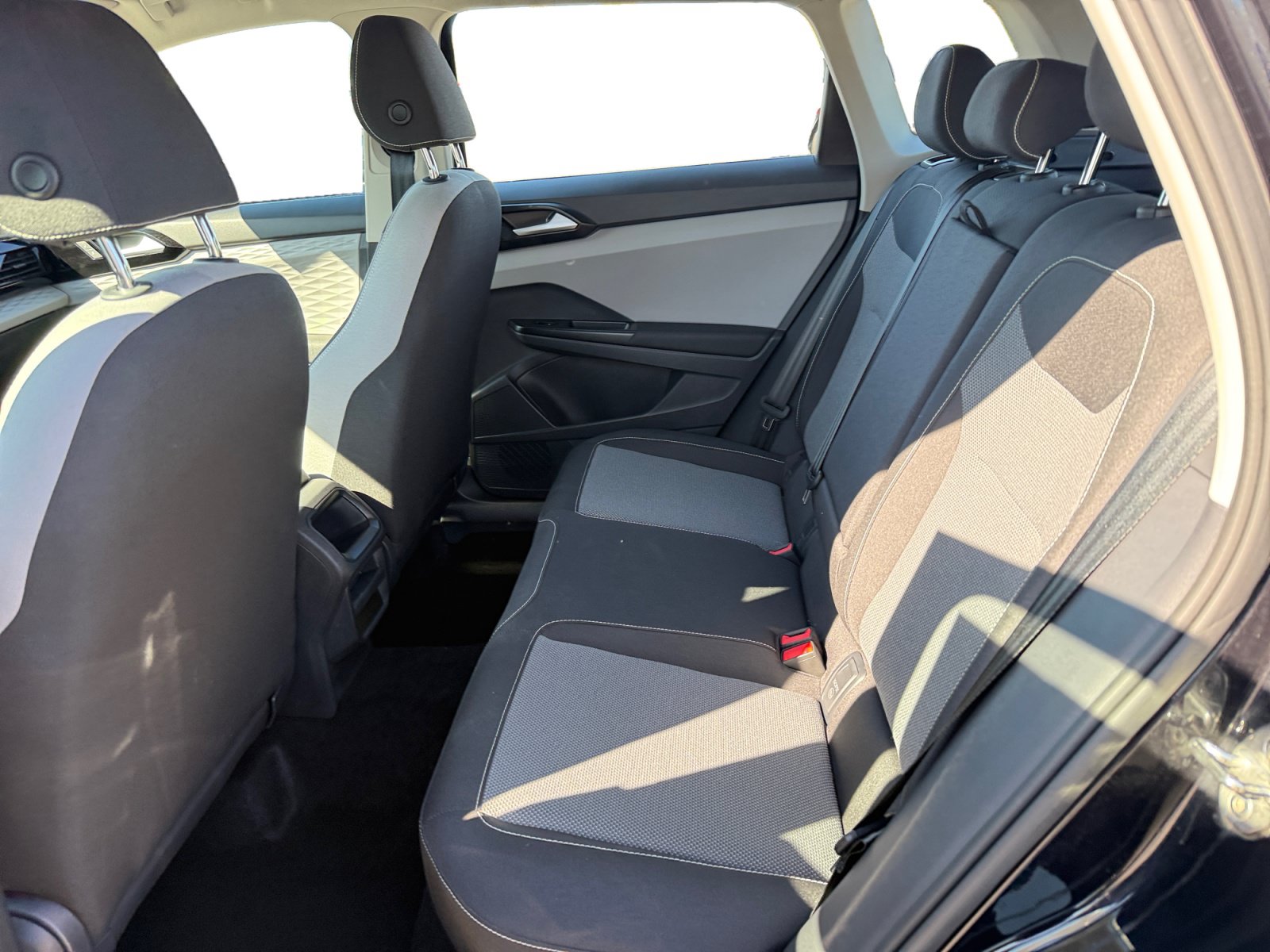 Certified 2023 Volkswagen Taos S FWD image 16