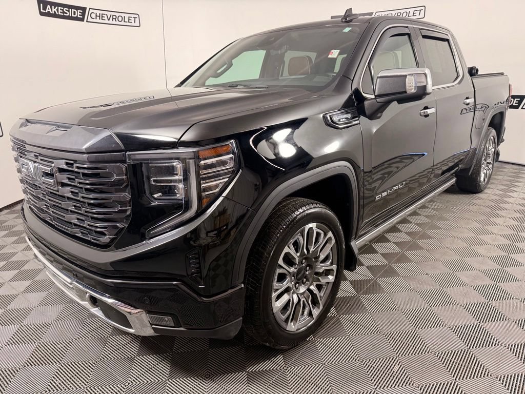 Used 2024 GMC Sierra 1500 Denali Ultimate AWD/4WD image 2