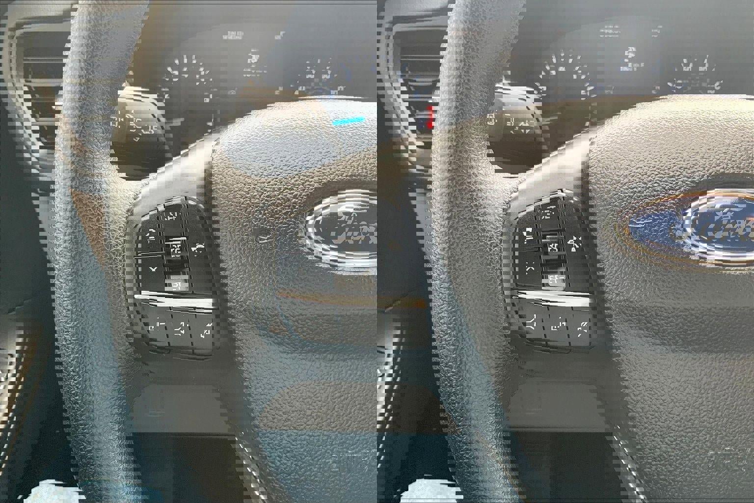 Used 2020 Ford Escape SE image 17